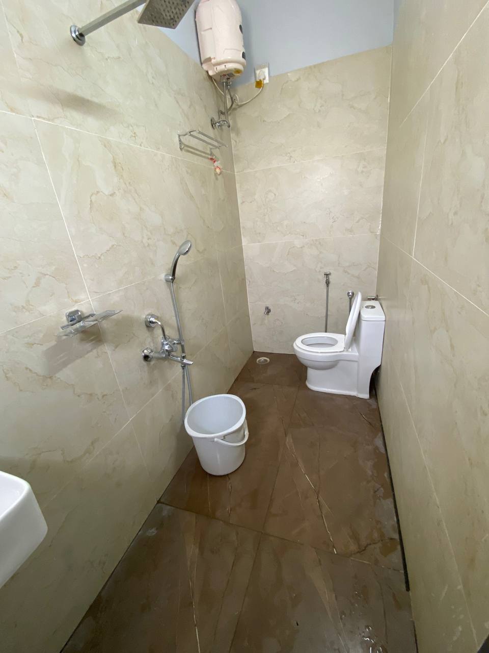 Modern bathroom